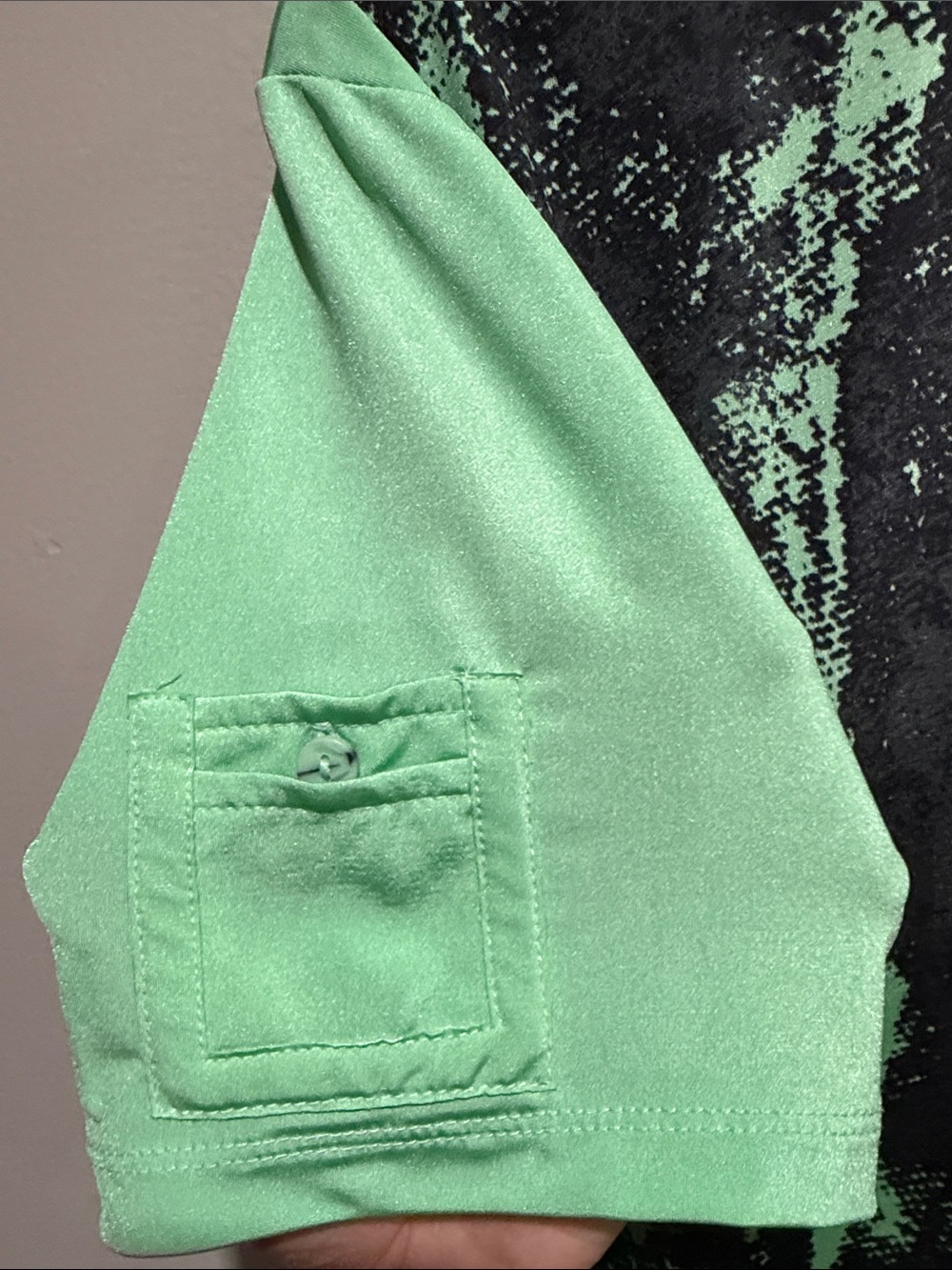Jamie Sadock Green Abstract Golf Top size L - Picture 4 of 5